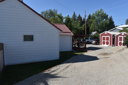 Home for Sale Shelby Montana, fabulous kitchen, 3 bed 2 bath - image 6