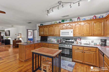 Your Private Arkansas Retreat Awaits – $699,900 - image 3