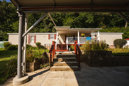 Online-Only Auction — Midway, Tennessee Farm for Sale - image 1