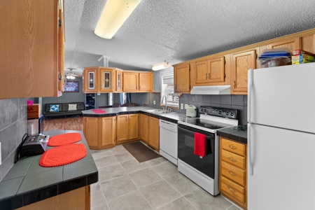 Online-Only Auction — Midway, Tennessee Farm for Sale - image 18