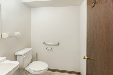 Multi-Use Commercial Building for Sale in Trenton, TN - image 15