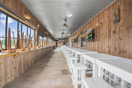 Luxury Ranch with Lakes and Venue - image 24