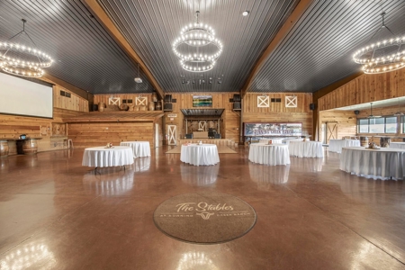 Luxury Ranch with Lakes and Venue - image 22