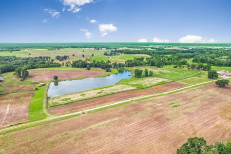 Luxury Ranch with Lakes and Venue - image 38