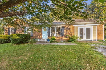 3 bedroom 2 bathroom country home for sale near Summer Shade, Ky. - image 1