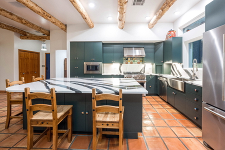 Luxury Estate for Sale in Mesilla, New Mexico - image 8