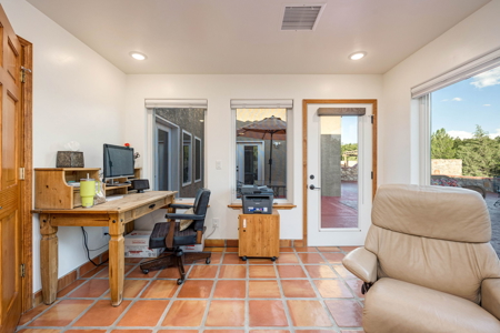 Luxury Estate for Sale in Mesilla, New Mexico - image 15