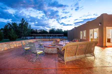 Luxury Estate for Sale in Mesilla, New Mexico - image 41