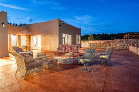 Luxury Estate for Sale in Mesilla, New Mexico - image 42