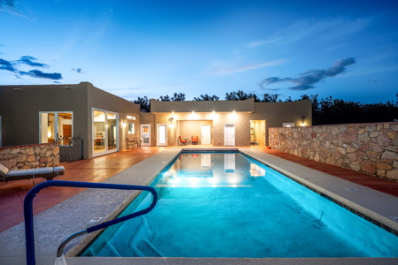 Luxury Estate for Sale in Mesilla, New Mexico - image 32