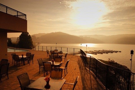 Premier Hospitality Assets at Table Rock Lake For Sale - image 2