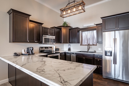 Premier Hospitality Assets at Table Rock Lake For Sale - image 14