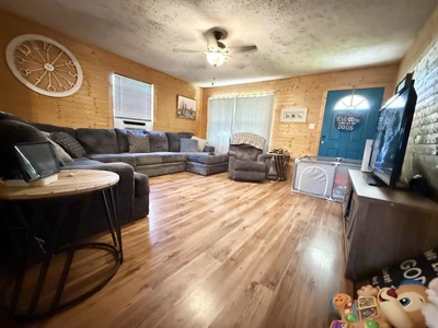 Very Well Maintained Home For Sale Newport AR - image 8