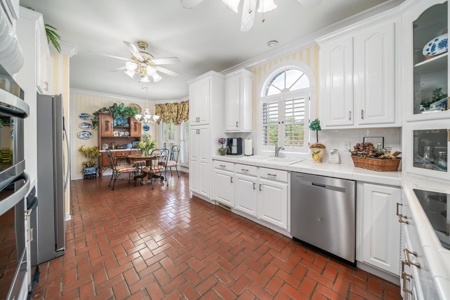 Country Home with Land and Timber for Sale in North Mississippi - image 11