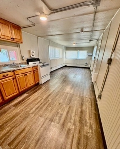 Home in Town For Sale in Union Gap, WA - image 4