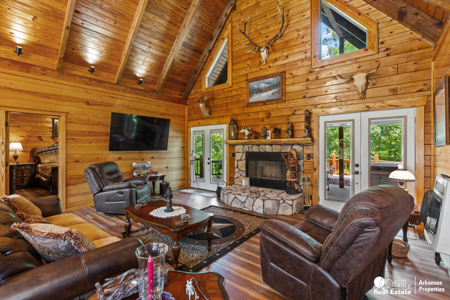 Log Home for Sale in Arkansas – Shady, AR - image 5