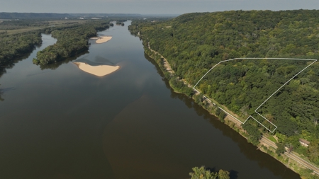 Wisconsin River Cabin for Sale in Richland County, WI – Bordering - image 3