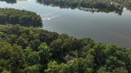 Wisconsin River Cabin for Sale in Richland County, WI – Bordering - image 1
