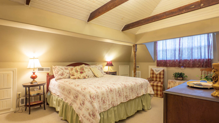 1900 Victorian Style Home in the Arkansas Ozarks - image 41