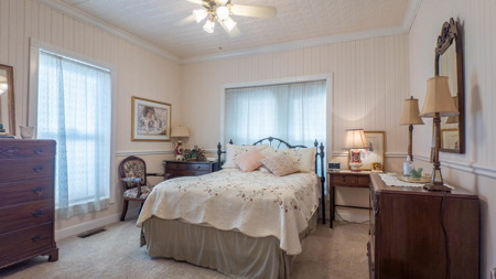 1900 Victorian Style Home in the Arkansas Ozarks - image 17