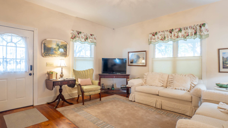 1900 Victorian Style Home in the Arkansas Ozarks - image 24