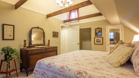 1900 Victorian Style Home in the Arkansas Ozarks - image 45