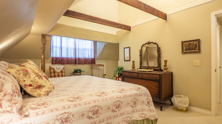 1900 Victorian Style Home in the Arkansas Ozarks - image 46