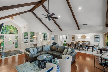 Lakefront 4BR-3.5BA Home in Holly Lake Ranch, Texas For Sale - image 13