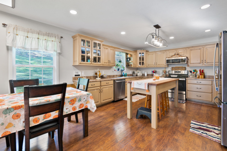 Your Dream Home and Hunting Oasis - image 23