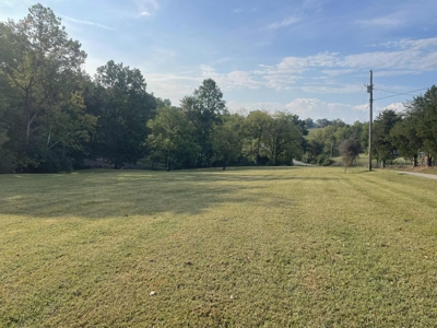 Unrestricted Acreage Near Lake Cumberland! - image 1