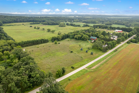 Marquette County Farm and 10+/- Acres Live & Online Auction - image 2