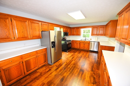 Kentucky Multi-Family Retreat, 124 Acres, 2 Houses, Creeks, Ponds - image 13