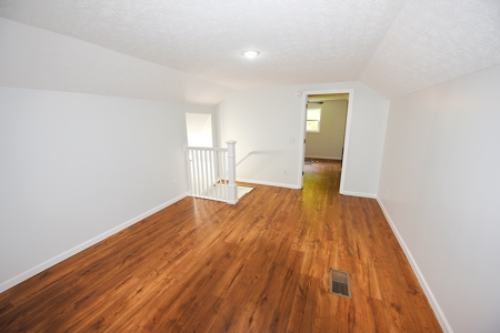 Kentucky Multi-Family Retreat, 124 Acres, 2 Houses, Creeks, Ponds - image 16