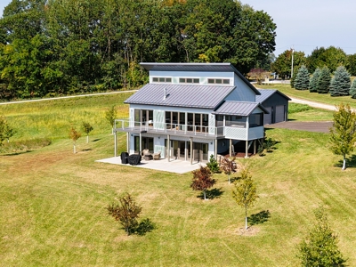 Contemporary Country Home Built in 2021 in SW Wisconsin - image 32