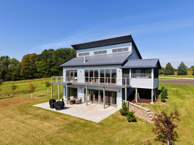 Contemporary Country Home Built in 2021 in SW Wisconsin - image 31