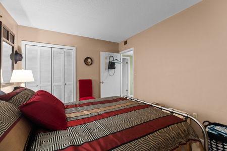 Mountain Retreat Condominium  Gatlinburg Tennessee BUY Now - image 13