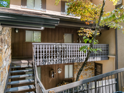 Mountain Retreat Condominium  Gatlinburg Tennessee BUY Now - image 3