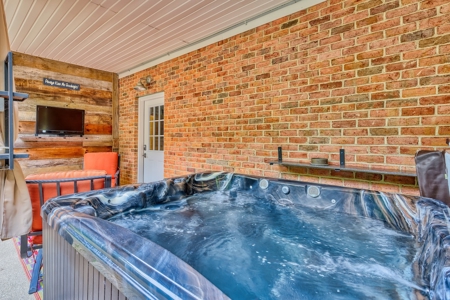 Country Home for Sale in Floyd VA - image 25