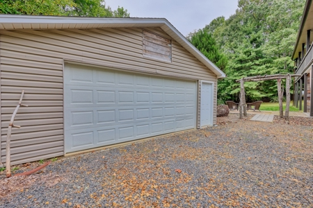 Country Home for Sale in Floyd VA - image 29