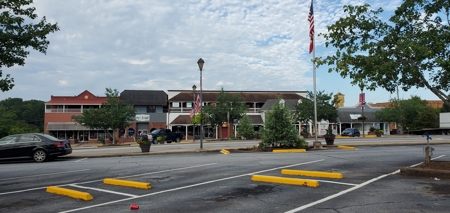 Thriving Turn Key Restaurant in Downtown Clarkesville GA - image 15