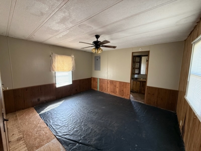 Investment Opportunity or Starter Home! - image 8