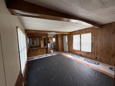 Investment Opportunity or Starter Home! - image 5