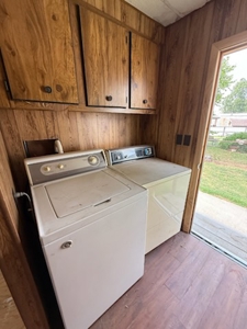 Investment Opportunity or Starter Home! - image 11