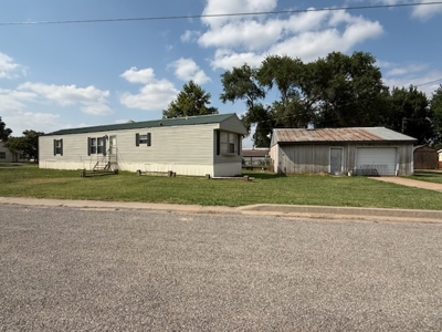 Investment Opportunity or Starter Home! - image 1