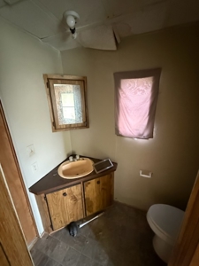 Investment Opportunity or Starter Home! - image 10