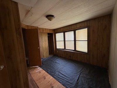 Investment Opportunity or Starter Home! - image 7