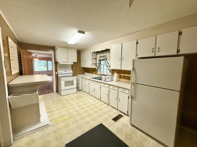 4BR/2BA Home in Dothan with Carport, Fenced Yard & Potential - image 11