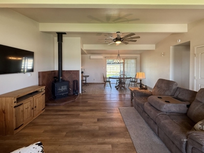 Turnkey 19.69-Acre Equestrian Estate in Modoc County - image 4