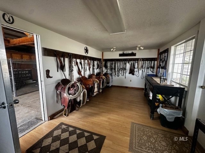 Turnkey 19.69-Acre Equestrian Estate in Modoc County - image 12