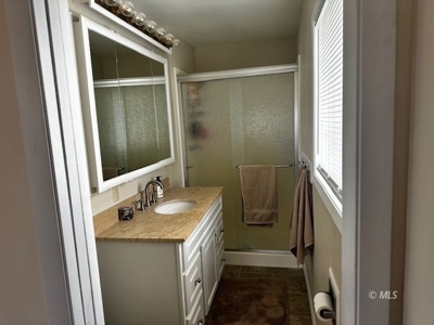 Turnkey 19.69-Acre Equestrian Estate in Modoc County - image 28